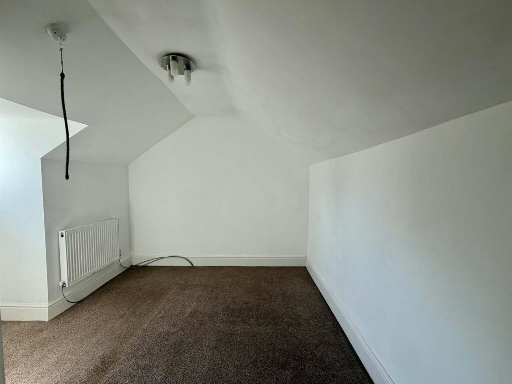 Brynhafod Road, Oswestry photo 13