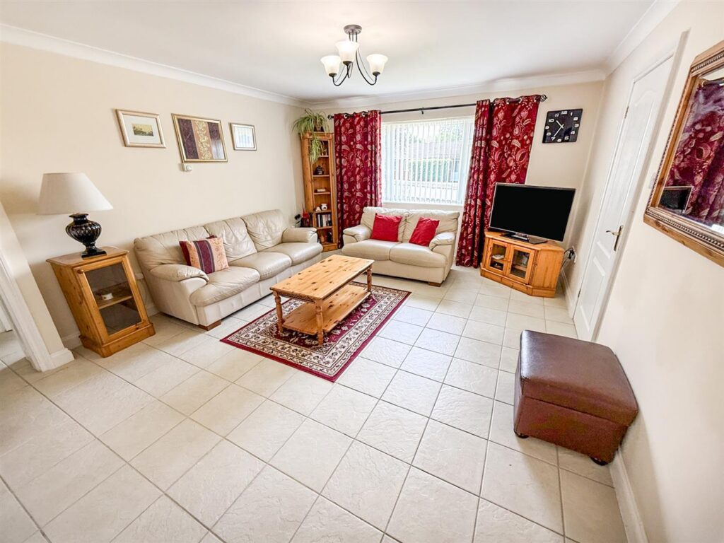Perry Road, Gobowen, Oswestry photo 8