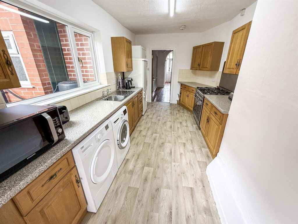Ferrers Road, Oswestry photo 9