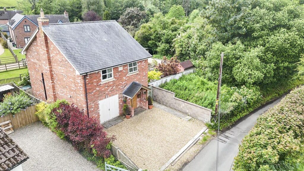 Moors Lane, St Martins photo 18