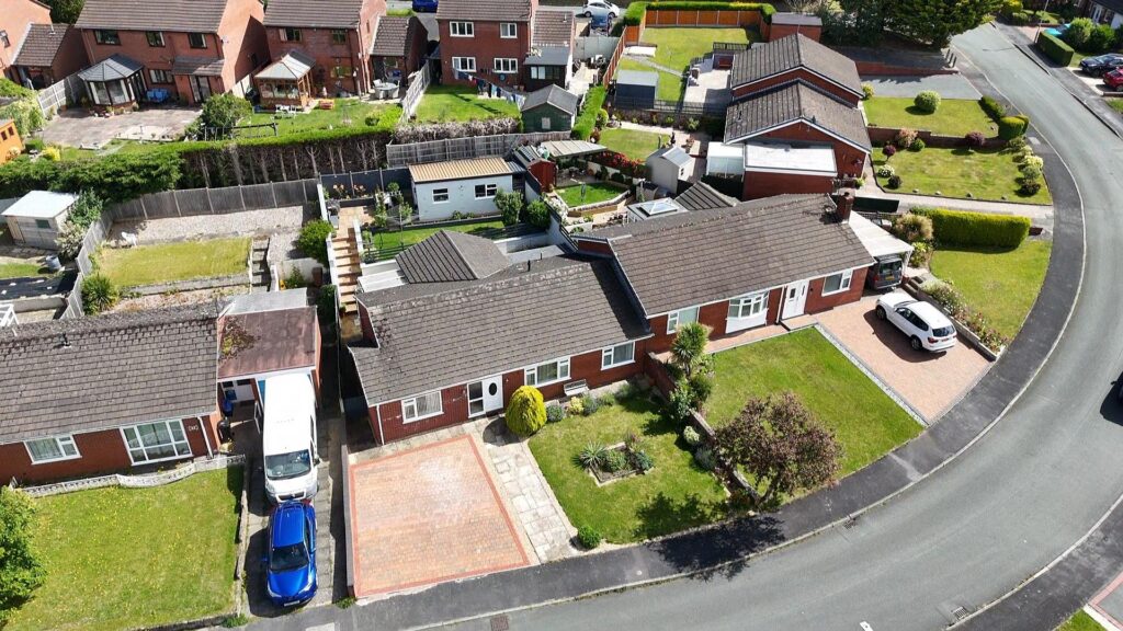 Perry Road, Gobowen, Oswestry photo 1