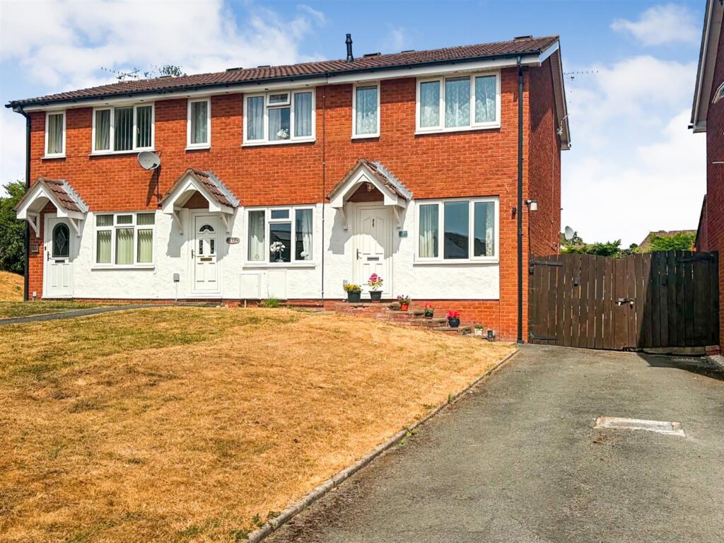 Middleton Road, Oswestry photo 1
