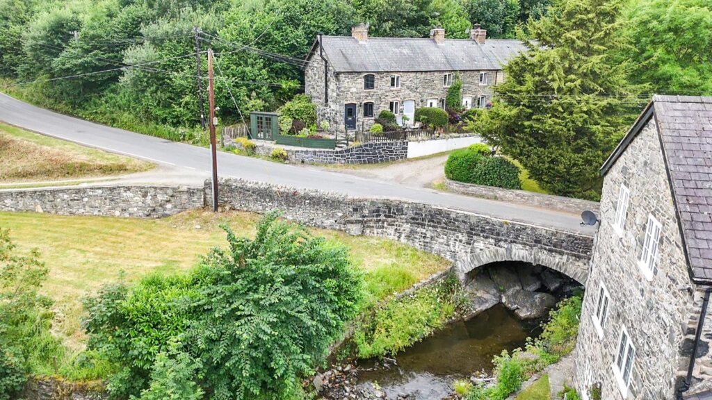 Aberteirw Terrace, Pandy, Llangollen photo 1