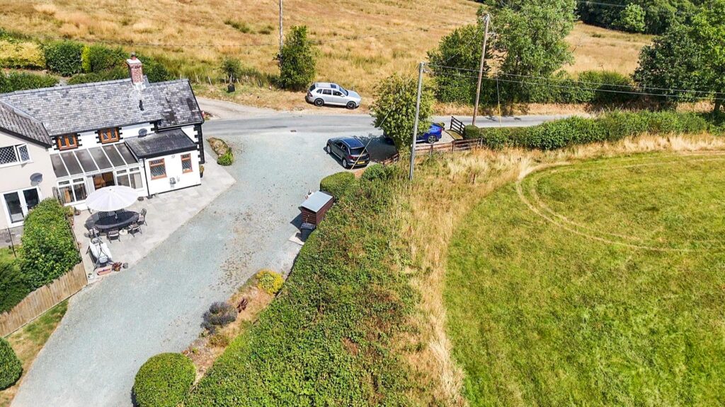 Llanfair Caereinion photo 22
