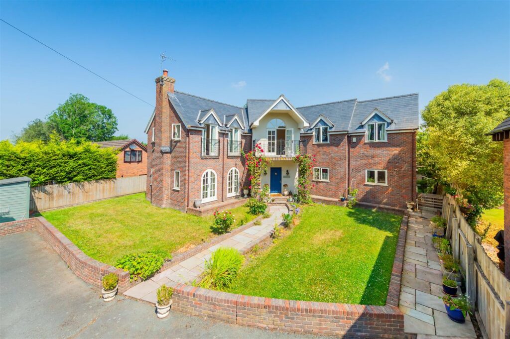 Baytree Close, St Martins photo 1