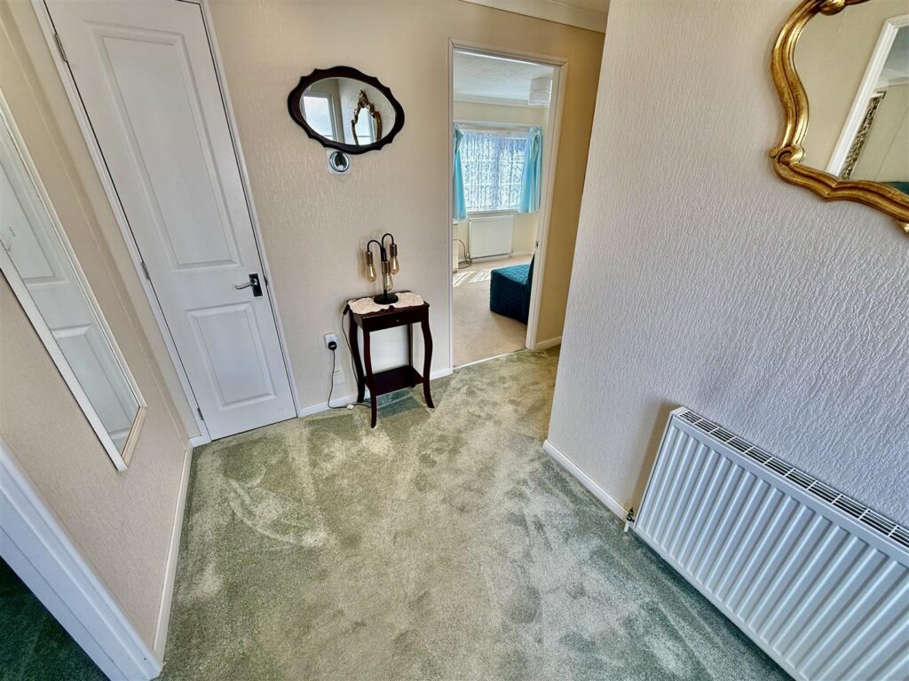 Whittington Road, Oswestry photo 5