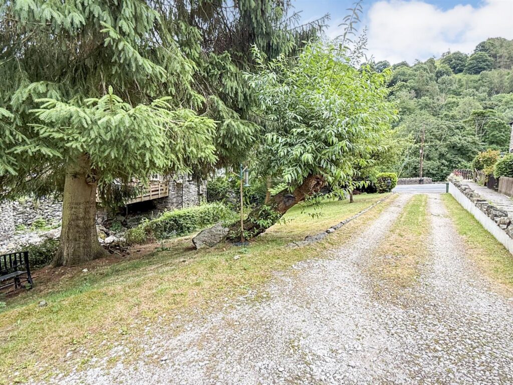 Aberteirw Terrace, Pandy, Llangollen photo 11