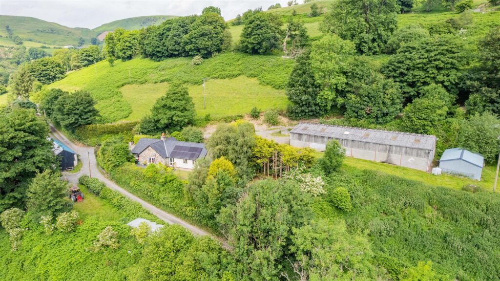 Hirnant, Penybontfawr, Oswestry photo 34