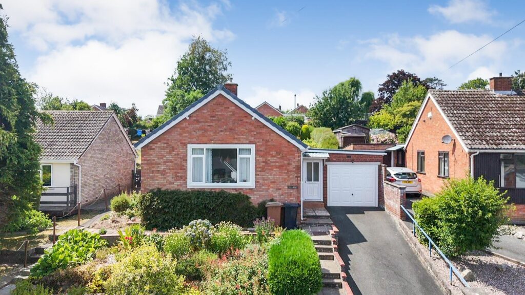 Lower Minster, Oswestry photo 1