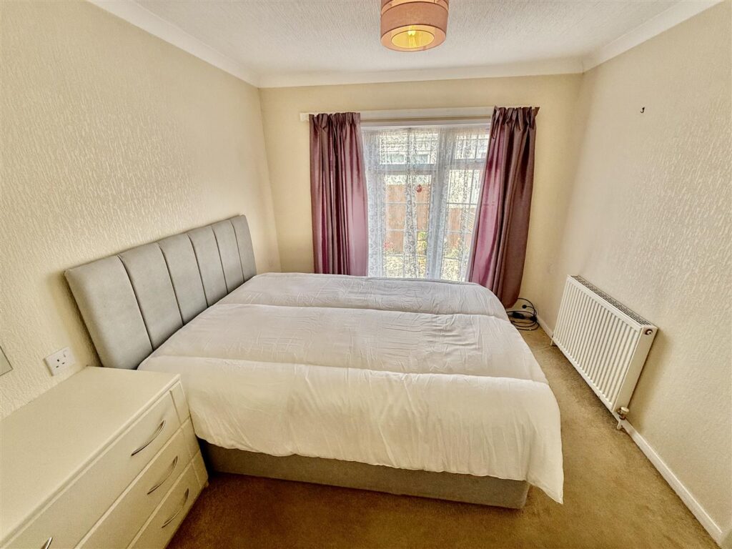 Whittington Road, Oswestry photo 9