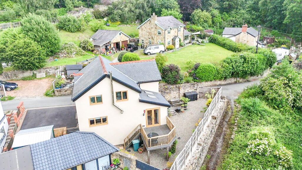 Russell Street, Cefn Mawr photo 16