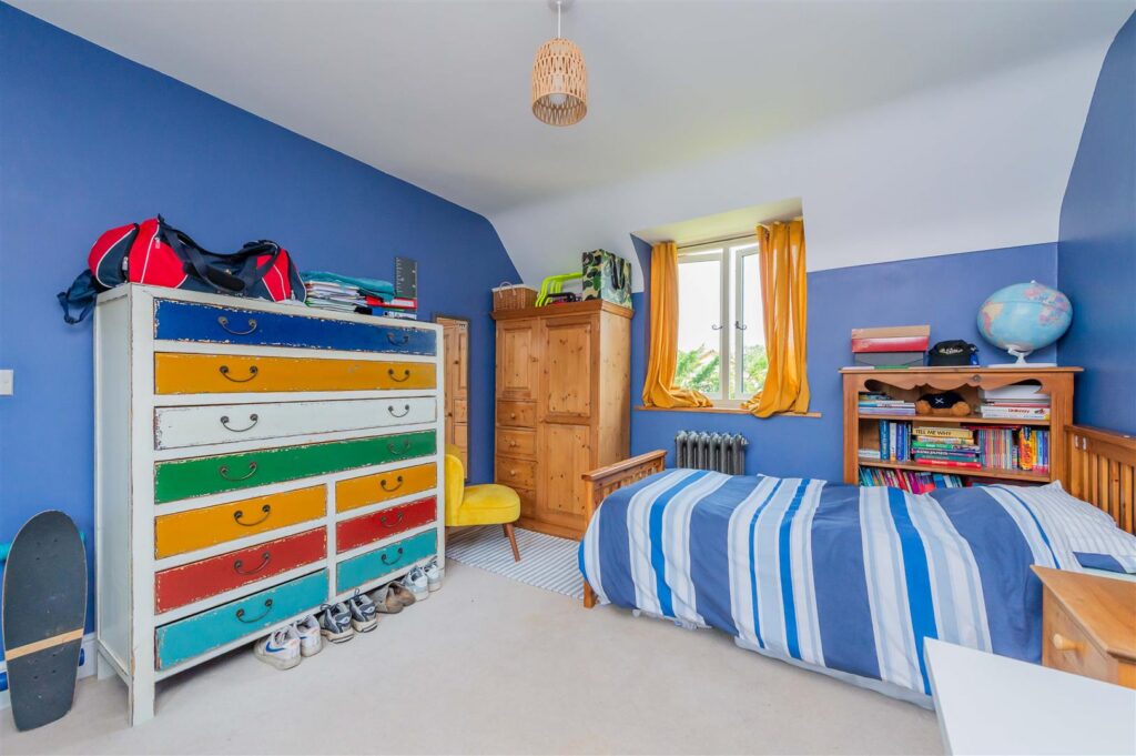 Baytree Close, St Martins photo 30