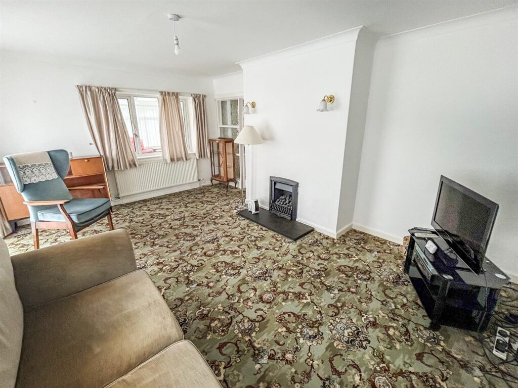 Off Weston Avenue, Oswestry photo 11