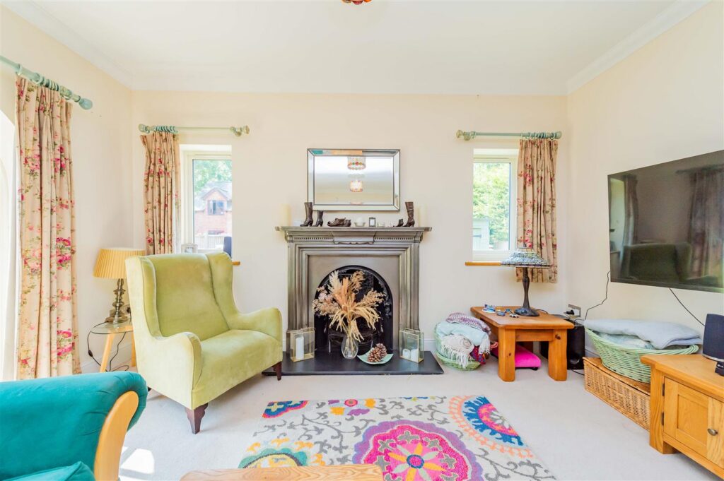 Baytree Close, St Martins photo 11