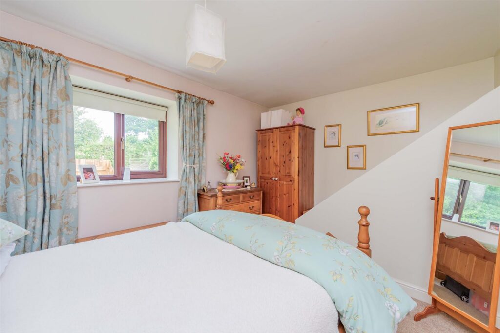 Forest Hills, Chirk photo 22