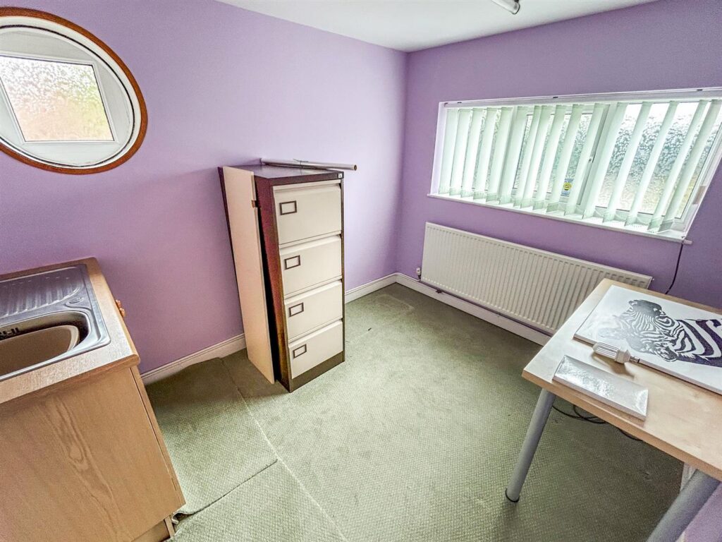 Off Weston Avenue, Oswestry photo 14