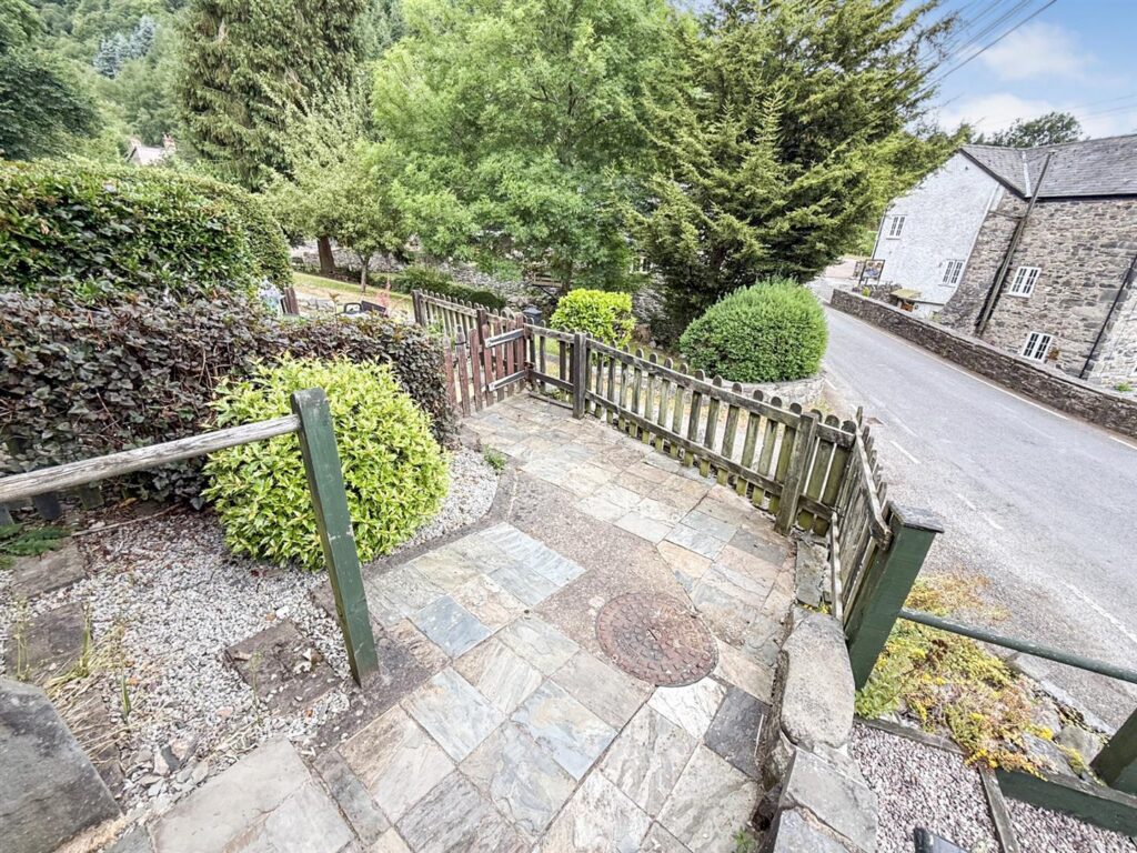 Aberteirw Terrace, Pandy, Llangollen photo 16