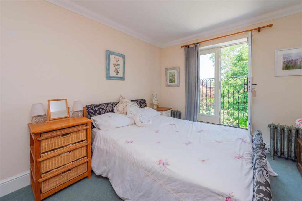 Baytree Close, St Martins photo 34