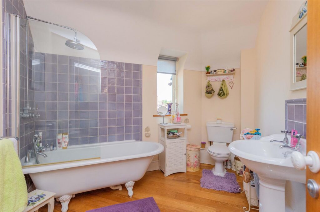 Baytree Close, St Martins photo 25