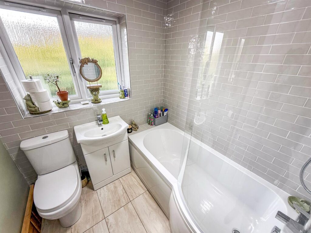Yr Helfa, Chirk, Wrexham photo 12