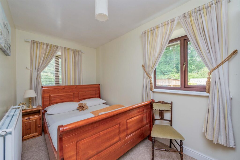 Forest Hills, Chirk photo 25