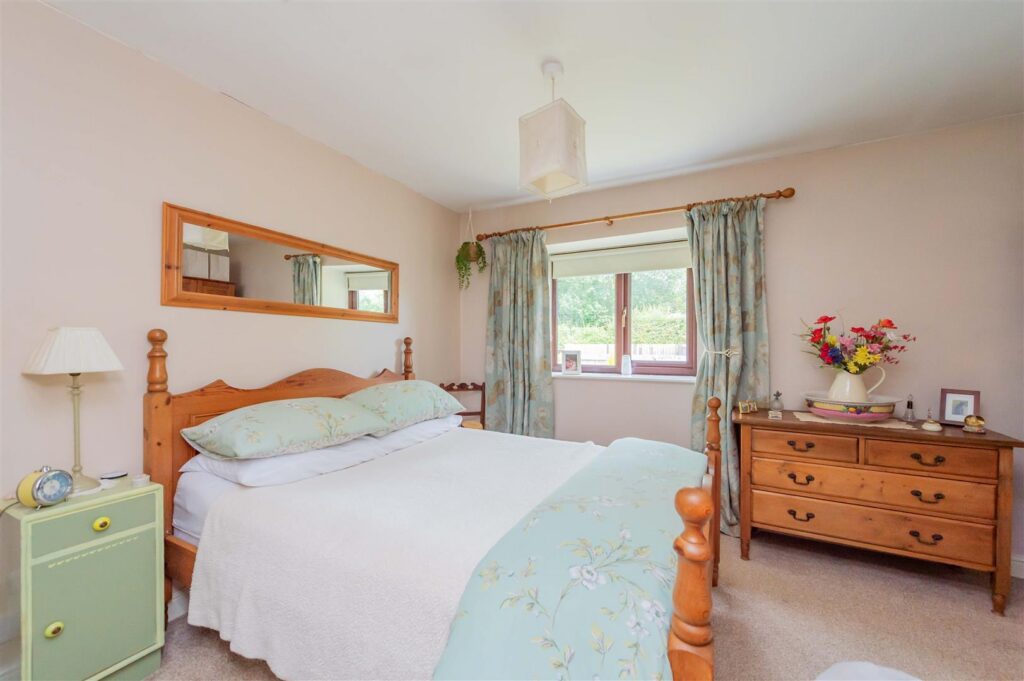 Forest Hills, Chirk photo 21