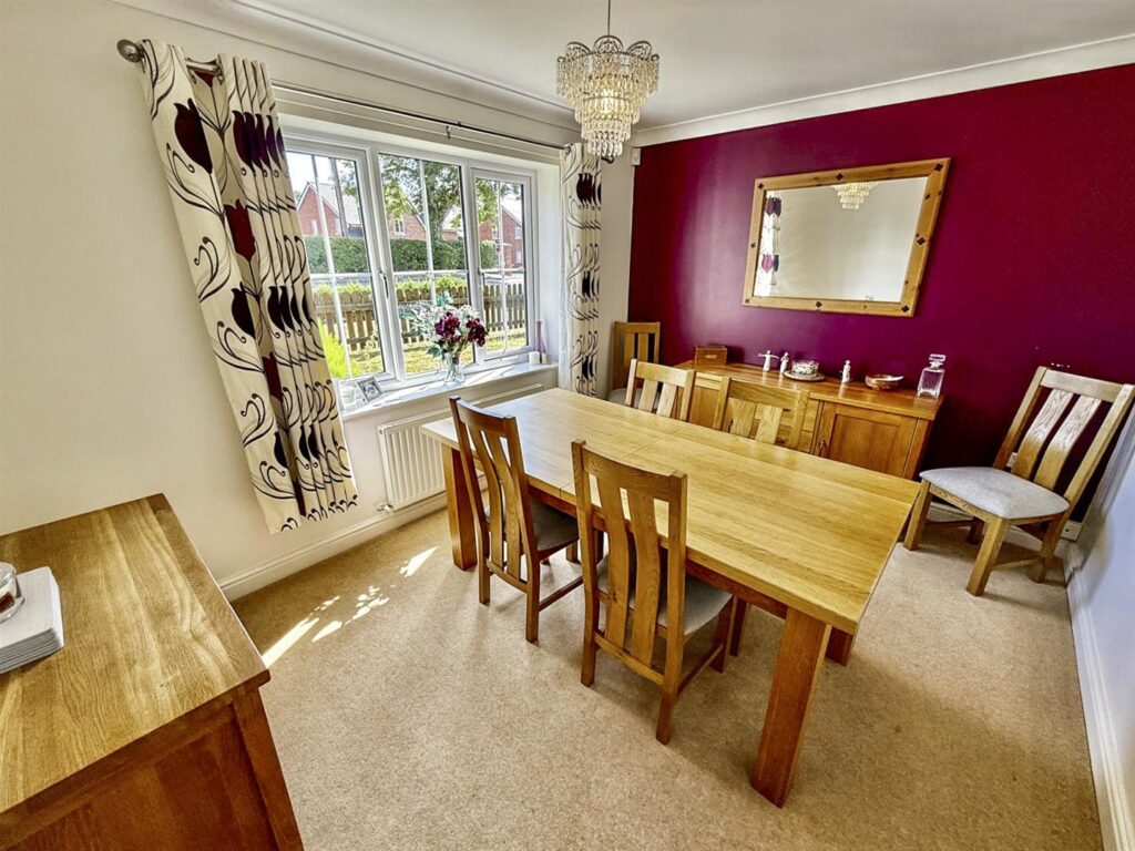 The Hawthorns, Queens Head, Oswestry photo 10