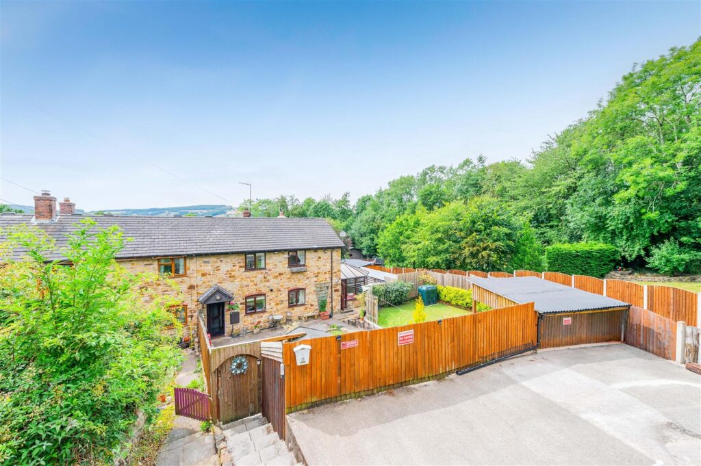 Forest Hills, Chirk photo 1