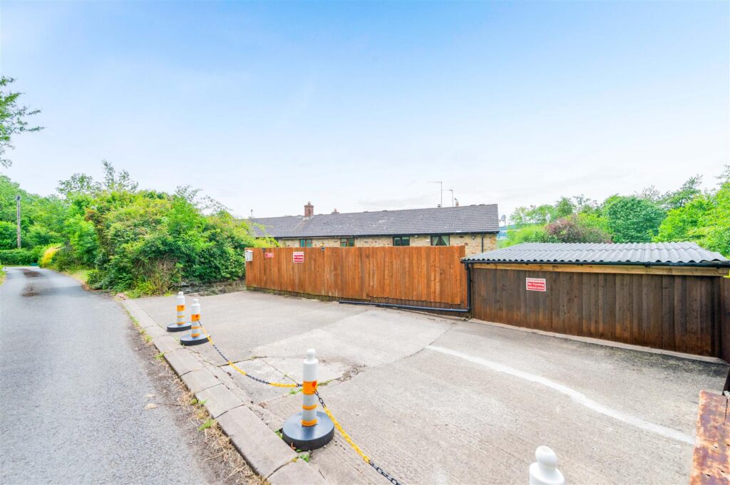 Forest Hills, Chirk photo 39