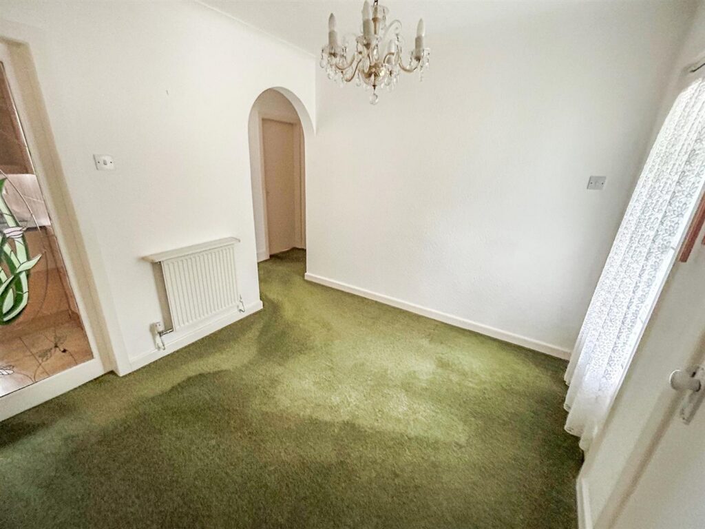 Off Weston Avenue, Oswestry photo 13