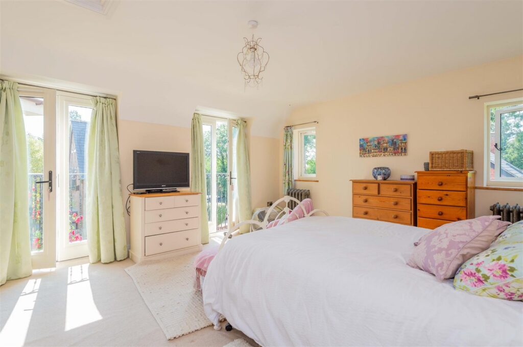 Baytree Close, St Martins photo 22
