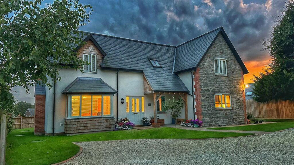Cae’r Ysgol, Llansantffraid photo 23