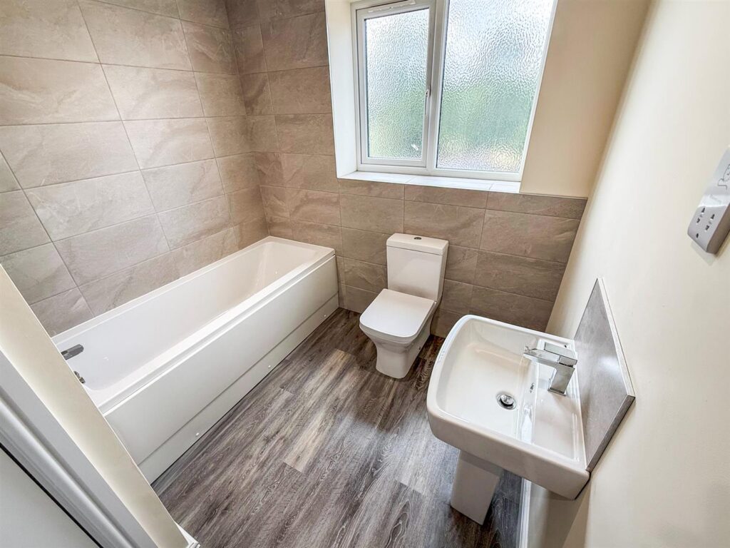 Queensway, Nesscliffe, Shrewsbury photo 15