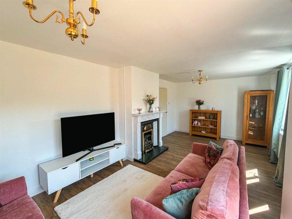 Brookhouse Road, Oswestry photo 4