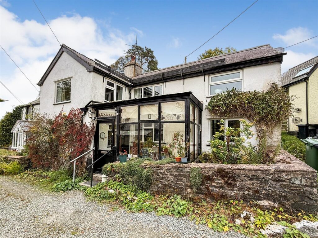 Llanarmon Dyffryn Ceiriog, Llangollen photo 17