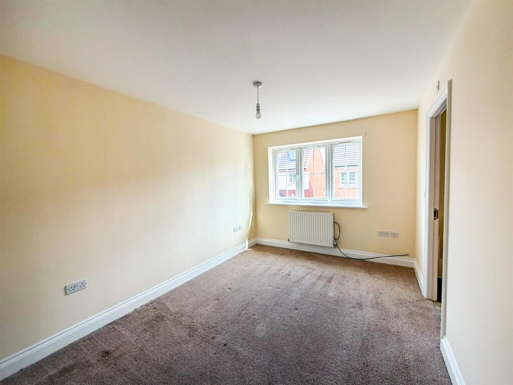 Henry Robertson Drive, Gobowen, Oswestry photo 10