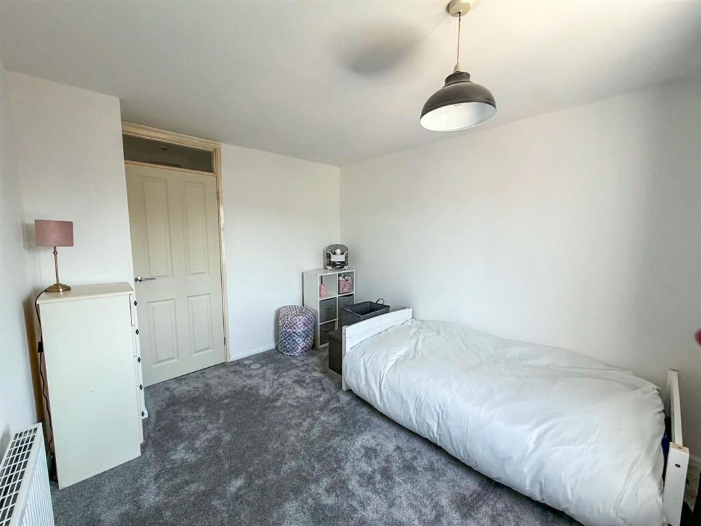 Brookhouse Road, Oswestry photo 11