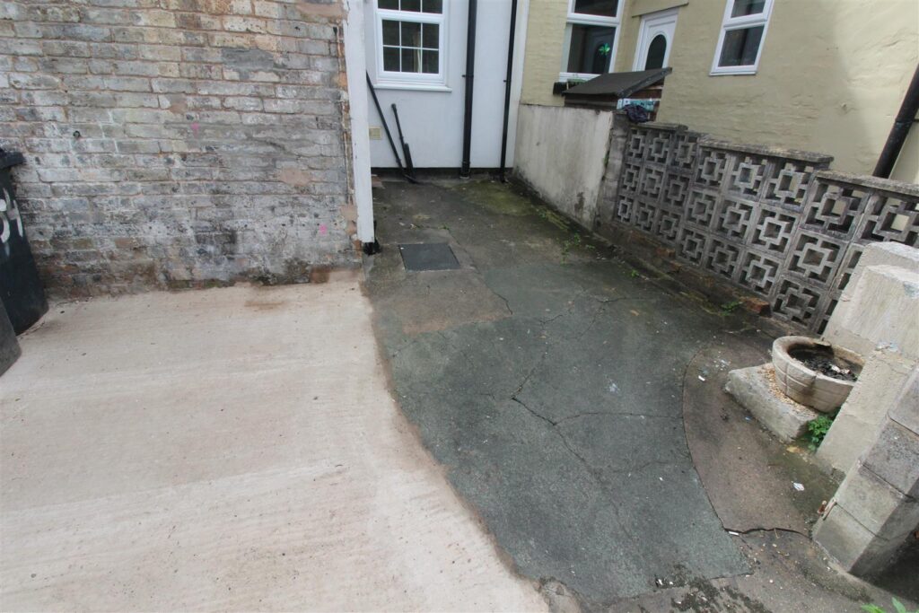 Castle Street, Oswestry photo 3