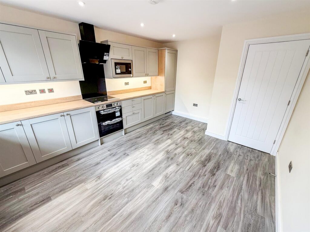 Queensway, Nesscliffe, Shrewsbury photo 7