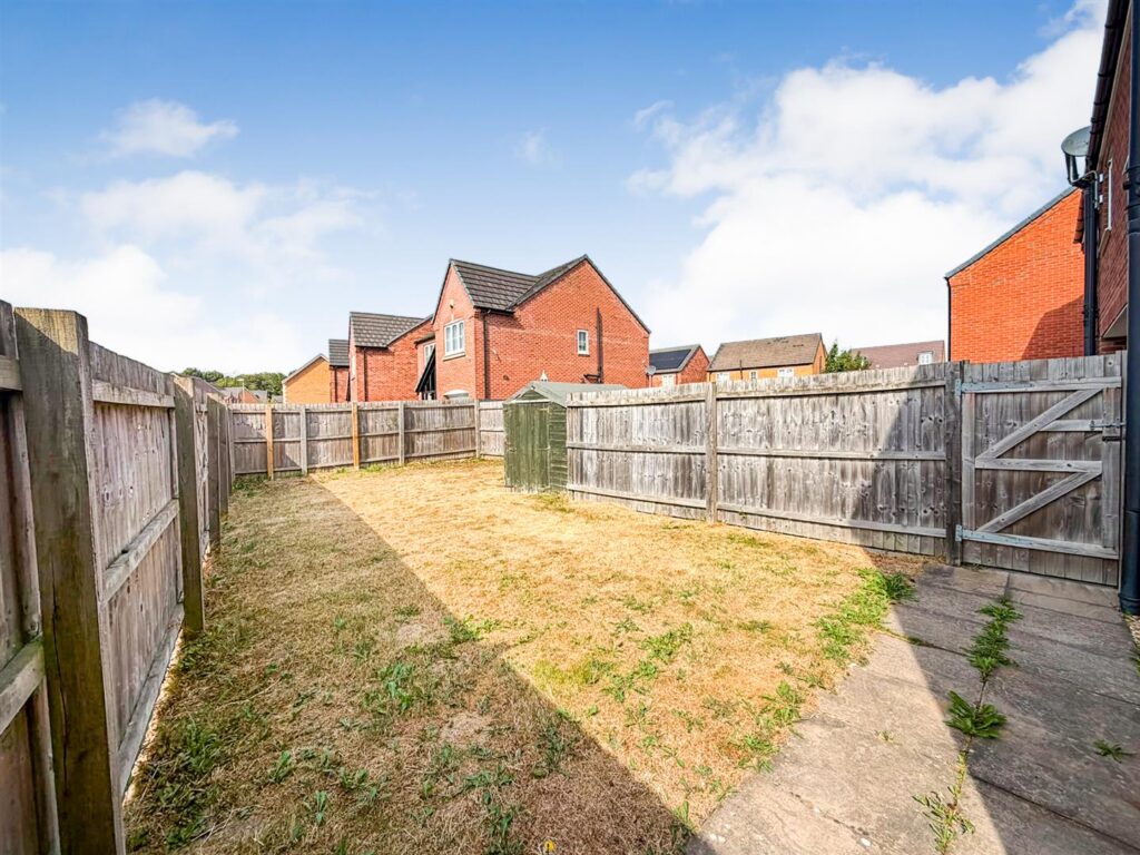 Henry Robertson Drive, Gobowen, Oswestry photo 17