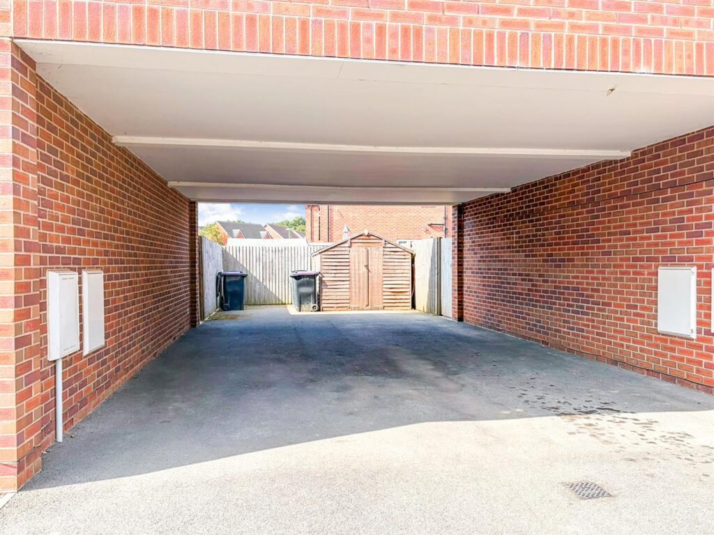Henry Robertson Drive, Gobowen, Oswestry photo 16
