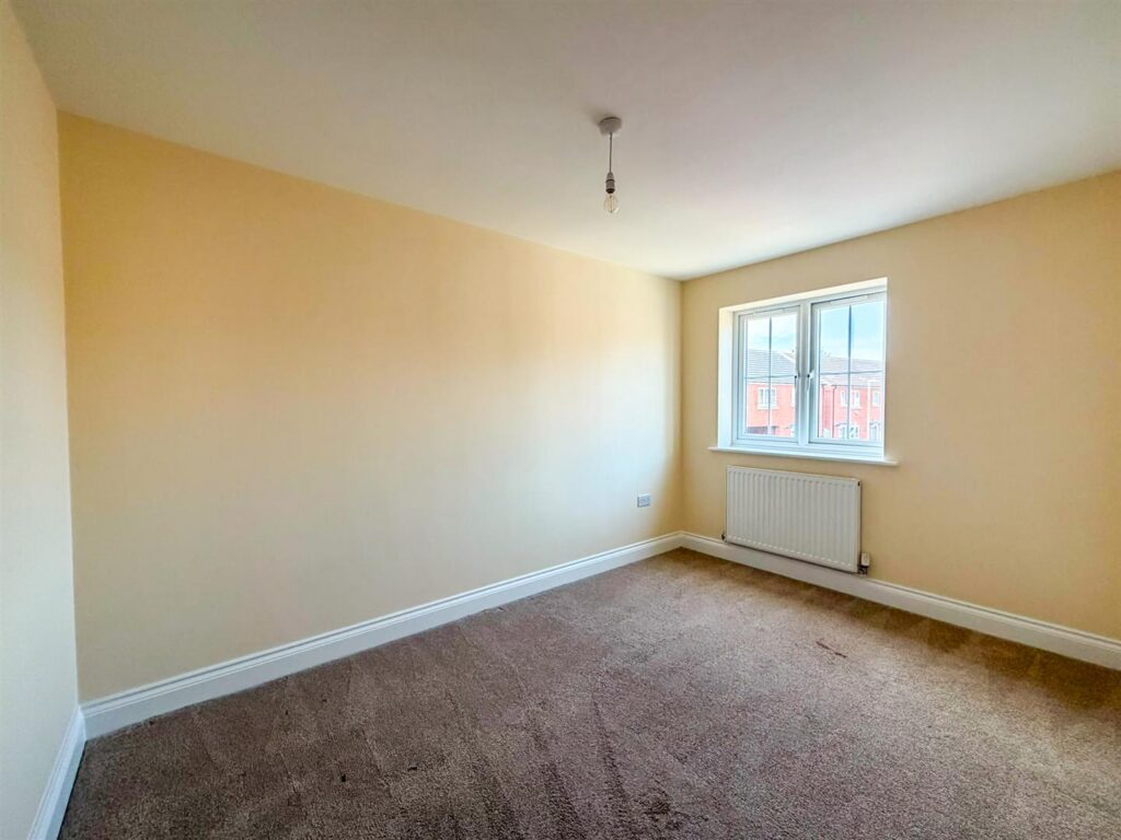 Henry Robertson Drive, Gobowen, Oswestry photo 12