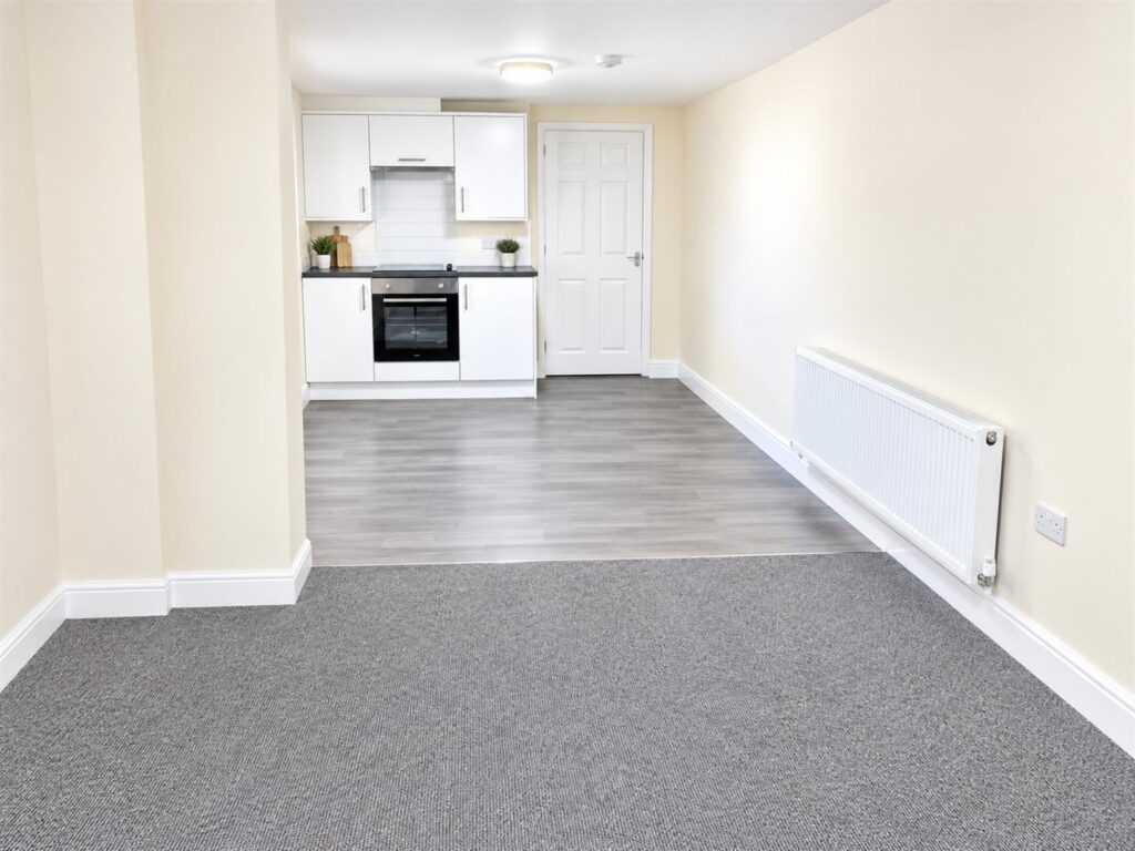 3 Station Road, Whittington, Oswestry photo 5