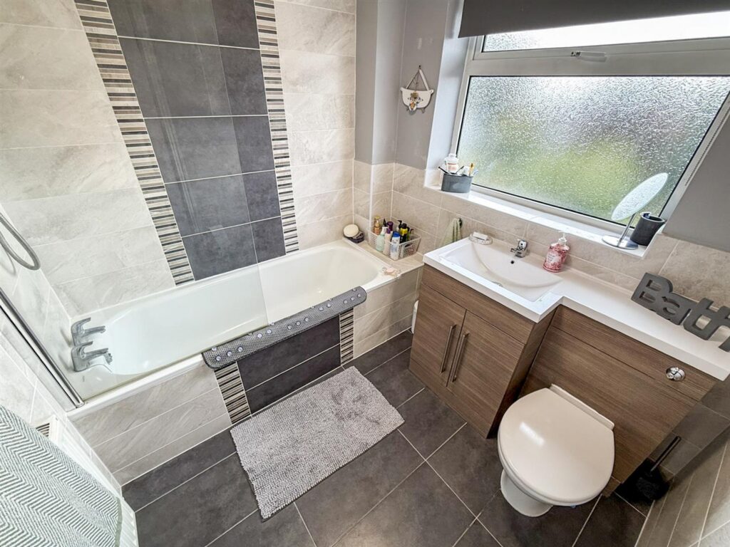Ardmillan Court, Oswestry photo 14
