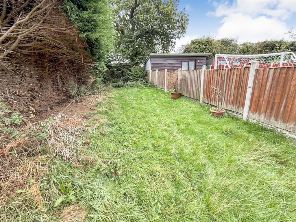 Cherry Tree Drive, St. Martins, Oswestry photo 5