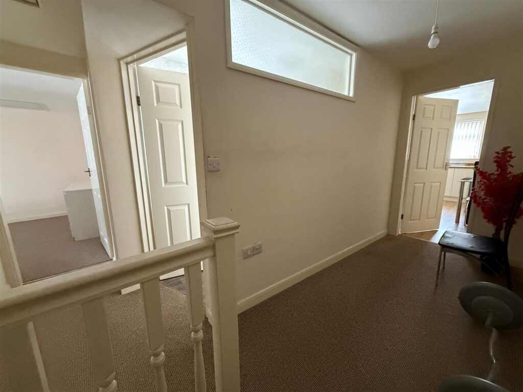 3 Station Road, Whittington, Oswestry photo 5