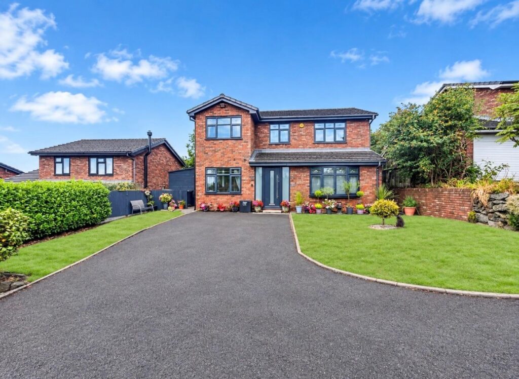 Pen Y Cae Avenue, Gobowen, Oswestry photo 1