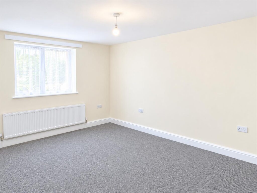 3 Station Road, Whittington, Oswestry photo 6