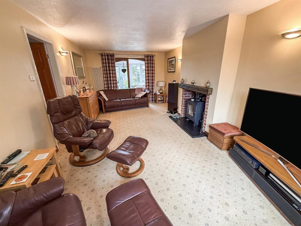 Oaklands Drive, Whittington, Oswestry photo 6