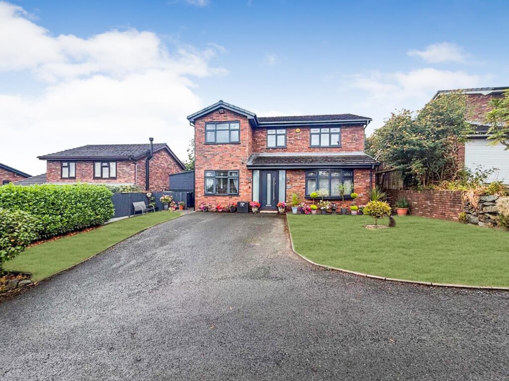 Pen Y Cae Avenue, Gobowen, Oswestry photo 1